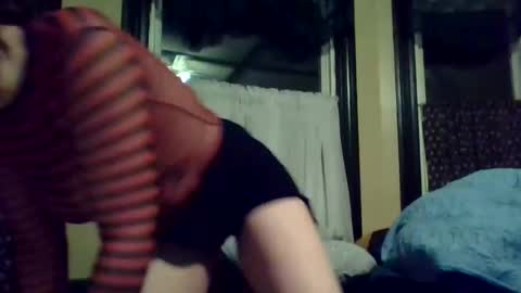 Snapshot of orphyx chatting on February 3, 2025, 1:19 am Entropy online show from February 3, 2025, 1:19 am