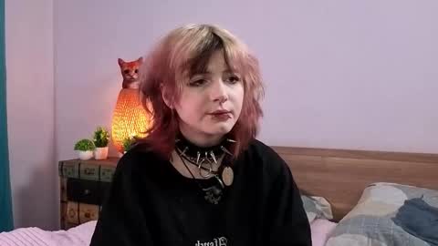 Ashley online show from November 7, 2025, 7:36 pm