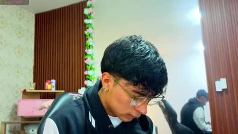 osamu_tay online show from June 9, 2026, 3:18 am