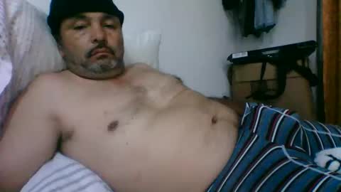 oscarjhe3512 online show from March 29, 2026, 1:05 am