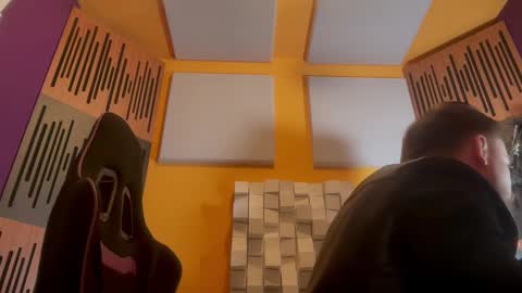 Oscar Steel Savage online show from February 28, 2025, 7:25 pm