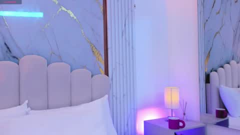 Snapshot of oshun_25 chatting on September 22, 2025, 12:51 pm Oshun online show from September 22, 2025, 12:51 pm