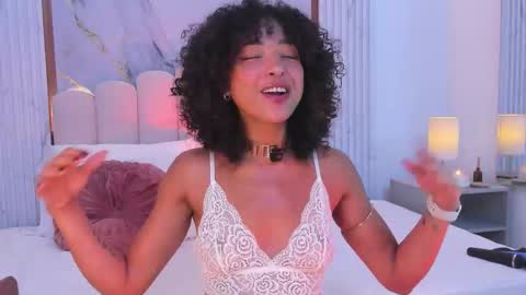 Snapshot of oshun_25 chatting on November 6, 2025, 12:50 pm Oshun online show from November 6, 2025, 12:50 pm