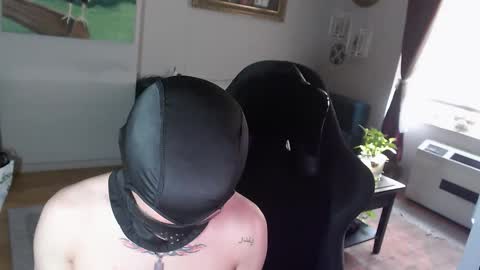 Snapshot of osirisbad chatting on March 1, 2025, 9:59 pm osirisbad online show from March 1, 2025, 9:59 pm