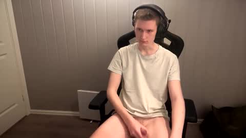 Snapshot of oskarlk chatting on March 1, 2025, 10:53 pm Oskar online show from March 1, 2025, 10:53 pm