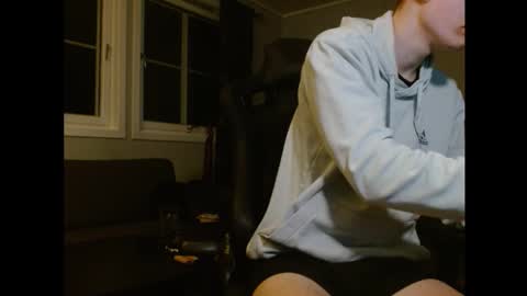 Snapshot of oskarlk chatting on November 1, 2025, 6:43 pm Oskar online show from November 1, 2025, 6:43 pm