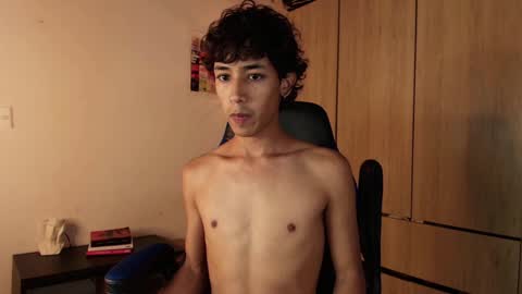 ostin 18hot online show from January 4, 2025, 12:27 am