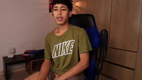 ostin 18hot online show from January 19, 2025, 1:10 am