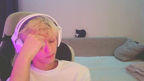 Snapshot of ostin_meoww chatting on December 26, 2024, 3:20 pm Ostin online show from December 26, 2024, 3:20 pm