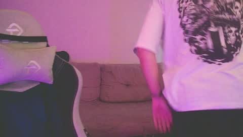 Snapshot of ostin_meoww chatting on January 4, 2025, 2:25 pm Ostin online show from January 4, 2025, 2:25 pm