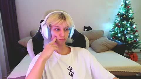 Snapshot of ostin_meoww chatting on January 5, 2025, 3:34 pm Ostin online show from January 5, 2025, 3:34 pm