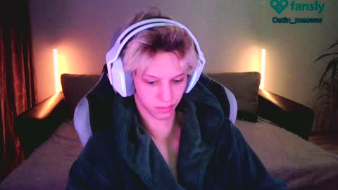 Snapshot of ostin_meoww chatting on January 27, 2025, 2:57 pm Ostin online show from January 27, 2025, 2:57 pm