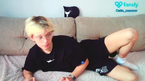 Snapshot of ostin_meoww chatting on January 28, 2025, 7:11 am Ostin online show from January 28, 2025, 7:11 am