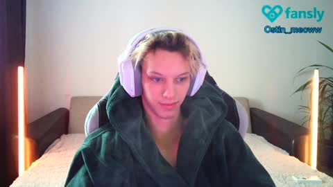 Snapshot of ostin_meoww chatting on February 3, 2025, 7:29 am Ostin online show from February 3, 2025, 7:29 am