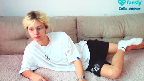 Snapshot of ostin_meoww chatting on February 6, 2025, 7:13 am Ostin online show from February 6, 2025, 7:13 am