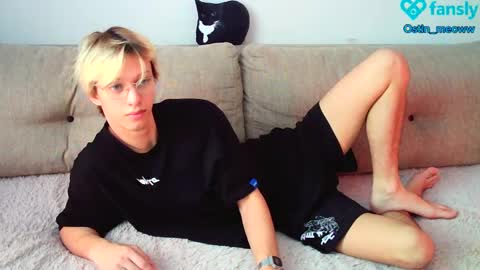 Snapshot of ostin_meoww chatting on February 10, 2025, 7:04 am Ostin online show from February 10, 2025, 7:04 am