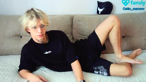 Snapshot of ostin_meoww chatting on February 26, 2025, 7:20 am Ostin online show from February 26, 2025, 7:20 am