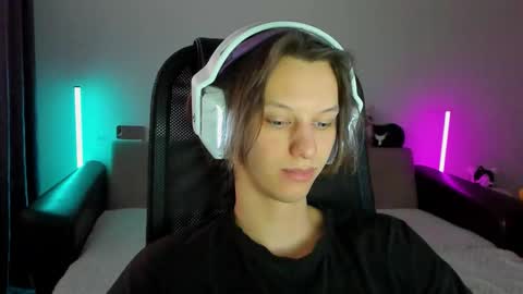 Snapshot of ostin_meoww chatting on February 15, 2026, 11:41 am Ostin online show from February 15, 2026, 11:41 am