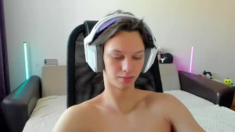 Snapshot of ostin_meoww chatting on February 19, 2026, 4:41 am Ostin online show from February 19, 2026, 4:41 am