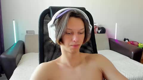 Snapshot of ostin_meoww chatting on February 20, 2026, 6:26 am Ostin online show from February 20, 2026, 6:26 am