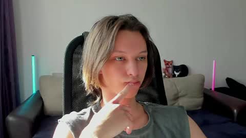 Ostin online show from April 24, 2026, 10:39 am