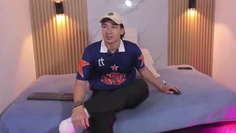 Otto Andrew online show from March 19, 2026, 7:29 pm