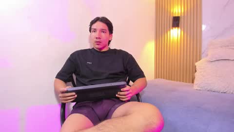 Otto Andrew online show from March 23, 2026, 4:27 am