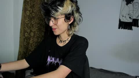 Snapshot of ottoyan_ chatting on December 3, 2024, 12:24 am Otto 3 online show from December 3, 2024, 12:24 am