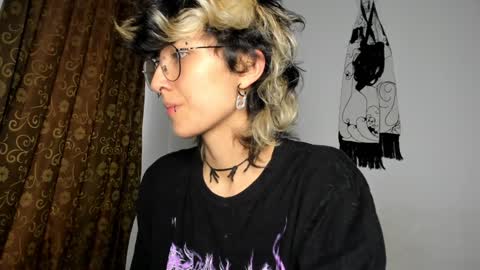 Snapshot of ottoyan_ chatting on December 3, 2024, 9:45 pm Otto 3 online show from December 3, 2024, 9:45 pm