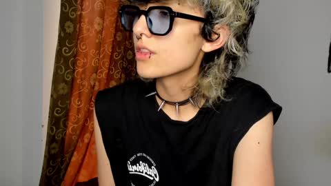 Snapshot of ottoyan_ chatting on December 13, 2024, 6:59 pm Otto 3 online show from December 13, 2024, 6:59 pm