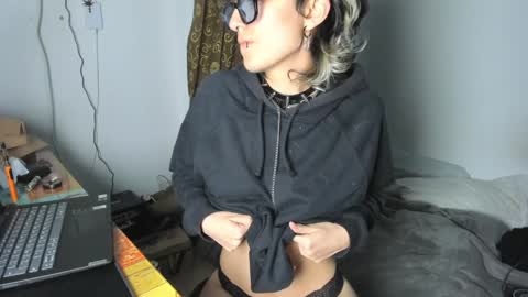 Snapshot of ottoyan_ chatting on December 18, 2024, 3:58 am Otto 3 online show from December 18, 2024, 3:58 am