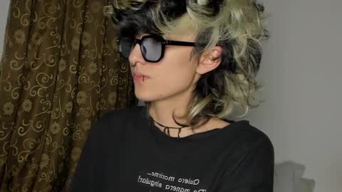 Snapshot of ottoyan_ chatting on January 14, 2025, 4:15 am Otto 3 online show from January 14, 2025, 4:15 am