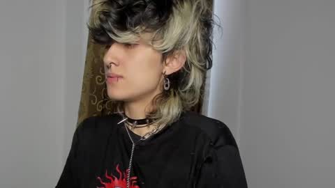 Snapshot of ottoyan_ chatting on January 17, 2025, 10:23 pm Otto 3 online show from January 17, 2025, 10:23 pm