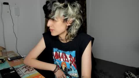 Snapshot of ottoyan_ chatting on February 1, 2025, 4:03 am Otto 3 online show from February 1, 2025, 4:03 am