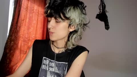 Snapshot of ottoyan_ chatting on February 5, 2025, 1:54 pm Otto 3 online show from February 5, 2025, 1:54 pm