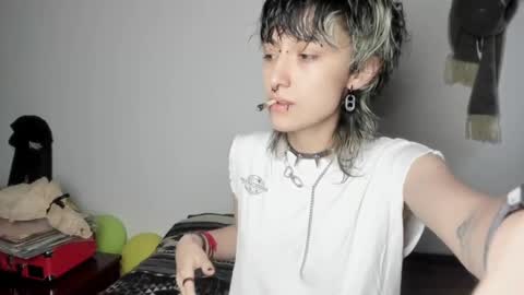 Snapshot of ottoyan_ chatting on March 7, 2025, 7:27 pm Otto 3 online show from March 7, 2025, 7:27 pm