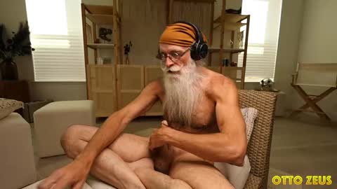 Snapshot of ottozeus chatting on May 18, 2026, 1:13 am Otto Zeus online show from May 18, 2026, 1:13 am