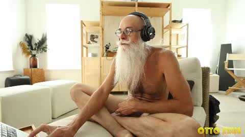 Snapshot of ottozeus chatting on June 16, 2026, 11:40 pm Otto Zeus online show from June 16, 2026, 11:40 pm