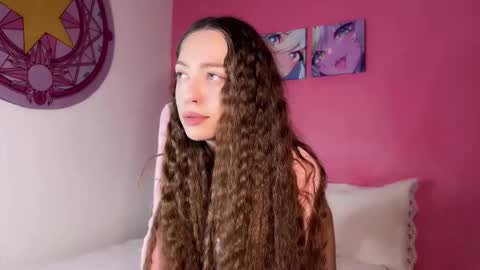 outerspace2000 online show from November 24, 2025, 12:32 am