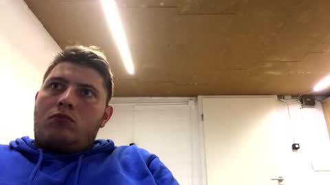 Snapshot of outflayd chatting on October 24, 2025, 9:55 pm outflayd online show from October 24, 2025, 9:55 pm