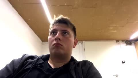 Snapshot of outflayd chatting on October 28, 2025, 12:03 am outflayd online show from October 28, 2025, 12:03 am