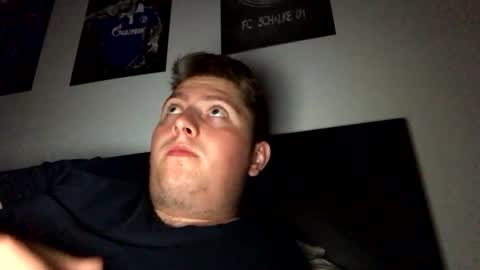 Snapshot of outflayd chatting on November 4, 2025, 12:10 am outflayd online show from November 4, 2025, 12:10 am