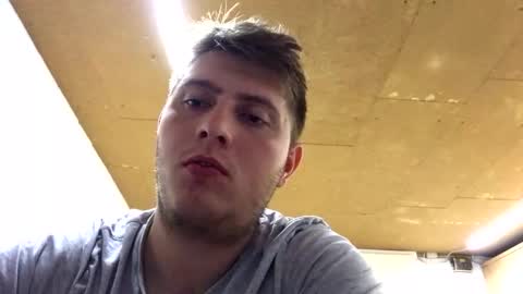 Snapshot of outflayd chatting on November 8, 2025, 11:14 pm outflayd online show from November 8, 2025, 11:14 pm