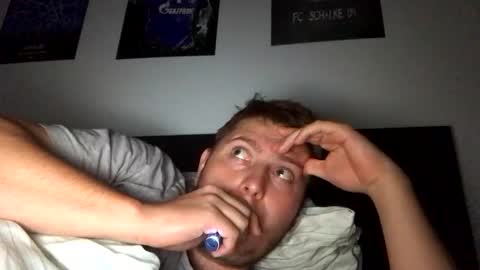 Snapshot of outflayd chatting on November 13, 2025, 12:09 am outflayd online show from November 13, 2025, 12:09 am