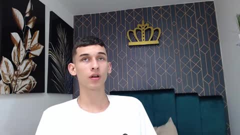 owen_stone1 online show from February 7, 2025, 11:45 am