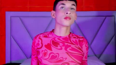 owen_stone1 online show from April 18, 2026, 6:45 pm