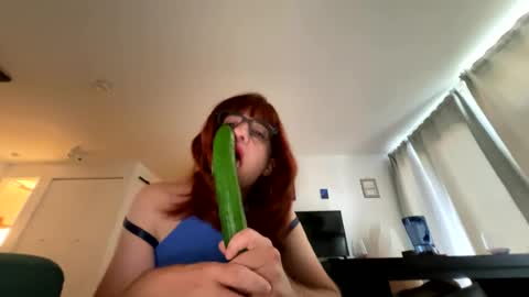 Snapshot of owenpernot chatting on August 6, 2026, 2:08 pm Lola Montral online show from August 6, 2026, 2:08 pm