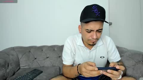 O W E N - S T O N E online show from September 10, 2025, 4:23 am