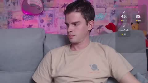 Snapshot of oxmikexo chatting on December 31, 2024, 1:41 pm Mike online show from December 31, 2024, 1:41 pm