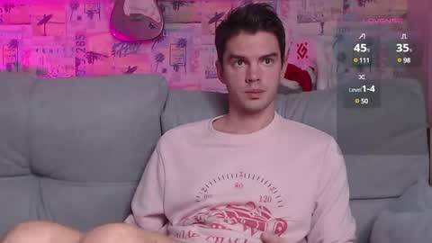 Snapshot of oxmikexo chatting on January 2, 2025, 12:24 pm Mike online show from January 2, 2025, 12:24 pm